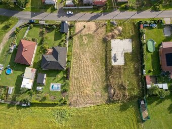 Stavební pozemek 1 423 m², Zalužany-Příbram – klid, příroda - 13