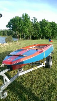 Loď sport 25 s přívěsem - 13