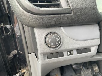 Citroen Jumpy 2.0Hdi 130kw, automat, 5 míst, velké rádio - 13