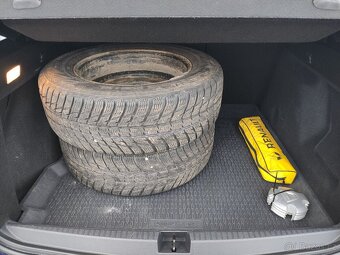 Dacia Duster 1.6 16V KLIMA VYHŘ.SEDAČKY - 13