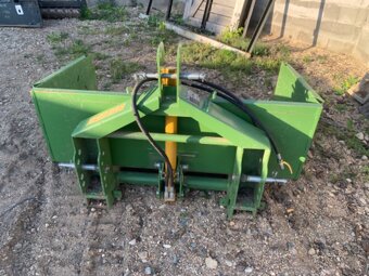 traktor Kubota viniční - 13