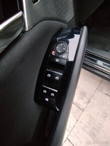 Mazda 3 Comfort plus 2,0-Top stav, servis Mazda-Prodáno. - 13