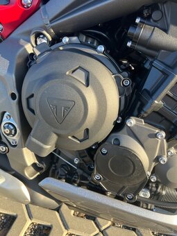 Triumph street triple 765 RS 2022 - 13