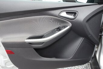 Ford Focus 1.6 TREND 77kW 2012 ČR - 13