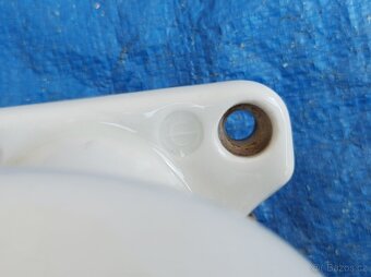Porcelánová část osvětlení - 13