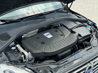 Volvo XC60 D4 Momentum Geartronic AWD - 13