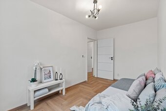 Prodej bytu 3+kk po rekonstrukci s balkonem, OV, Odolena Vod - 13
