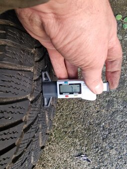 225/55/16 Zimní Alu kola Originál BMW 5x120 - 13