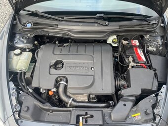 Volvo c30 1.6d 80 kw najeto 153.000km - 13