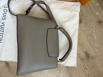 Kabelka capucines BB taurilon leather - 13