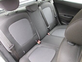 Hyundai i20 1.2 63 kw 4/2014 74000 km serviska - 13