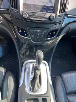 Opel Insignia Sports Tourer 2.0 CDTI 4x4 Automat | Kůže - 13