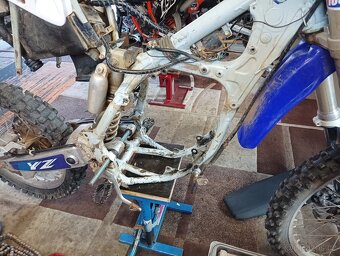 Yamaha YZ125 - 13