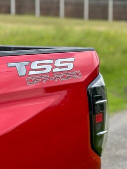 Toyota Tundra 5.7 - 13
