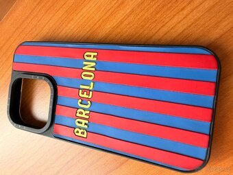 IPhone 16 Pro Black Titanium 256GB + příslušenství - 13