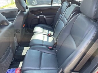 Volvo XC90 D5 1.maj. koupeno v ČR (Svencar), manual - 13