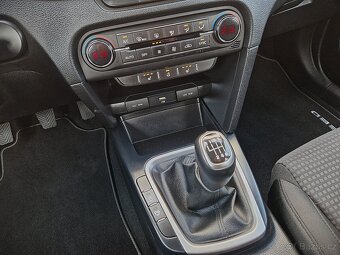Kia Ceed JEN 43.000 km KAMERA VYHŘÍ VOLNAT SEDADLA - 13