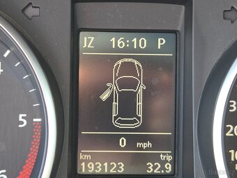 Volkswagen Golf, 2,0TDi AUTOMAT EXCLUSIVE rok 2010 - 13