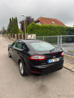 Ford Mondeo 1.6i - 13
