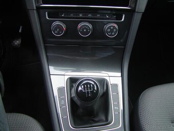 Golf 1.6TDi, Comfortline, vysoká výbava, výborný stav - 13