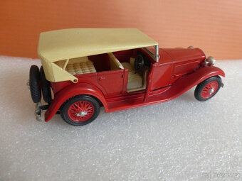 modely aut 1:43 10. - 13