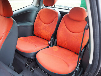 Citroen C2 1.4 platná technická do 08/2026 - 13