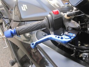 Suzuki GSX - R 750 - 13