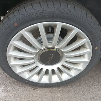 Prodam Fiat 500 Lounge 1,2 i Panorama / 135500 Km serviska - 13