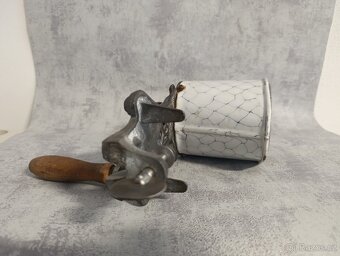 Velmi starý krásný velký mlýnek na strouhanku IDA s krásný, - 13