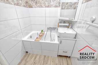 Pronájem bytu v os. vlast. o velikosti 3+1+lodžie/66m2 na ul - 13
