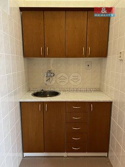 Pronájem kanc. prostoru, 130 m2, Chomutov, ul. Školní - 13