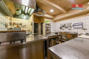 Přenechání pronájmu restaurace, Ústí n/L, ul. Mírové náměstí - 13