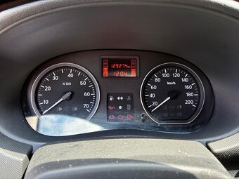 Dacia Sandero Stepway 1.6i - 13