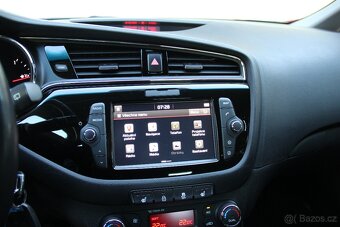 Kia Ceed 1.6i GDI 135PS Top - 13