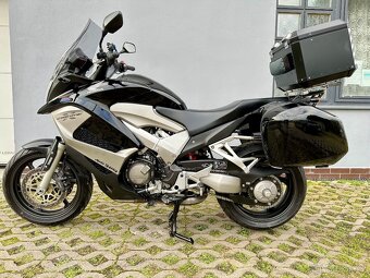 Honda vfr 800 crossrunner - 13