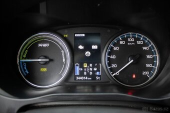 Mitsubishi Outlander 2.0 PHEV 4WD (2013) - 13