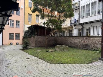 Multifunkční prostory Arbesovo náměstí - 13