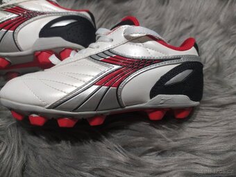 Dětské kopačky (Puma EUR 28) a (Diadora EUR 29) - 13