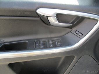 VOLVO XC60 D4 133kw AWD Geartronic SUMMUM 09/2014 - 13