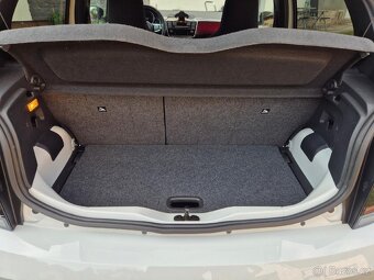 Volkswagen UP GTI - 13