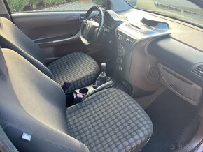 Toyota iQ 1.0 VVT-i 50KW, Klimatizace - 13