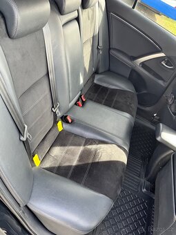 Toyota Avensis - 13