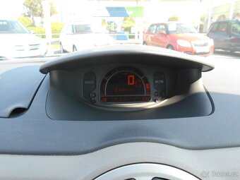 RENAULT Modus 1.6 16v - 13