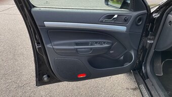 ŠKODA OCTAVIA 2.0TDI RS 125kW DSG COLUMBUS - 13