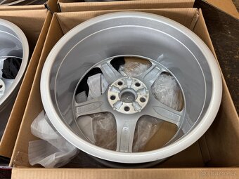 ORIGINÁLNÍ ALU KOLA OPEL INSIGNIA 19x8.5J 1325840 5X120 67,1 - 13