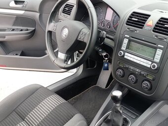 VW Golf 5 1.6i 75kw -málo najeto - 13