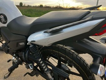 Yamaha YS125 - 13