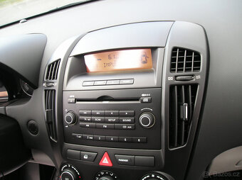 K I A CEED 1.4-16V 80KW RV-2009-KOUPENO V ČR- - 13