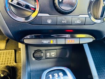 HYUNDAI i 20 1.2 i BENZÍN NAJETO JEN 50 TIS KM - 13