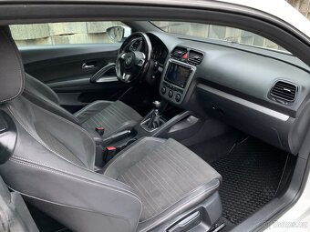 Volkswagen Scirocco 1.4 TSi 90 kw najeto 175 tis.km - 13